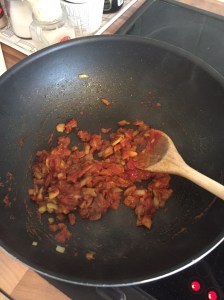 Dalszwiebelgewürzetomate